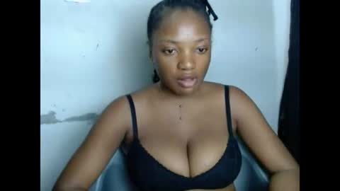 pussyxwetx online show from June 26, 11:36 am