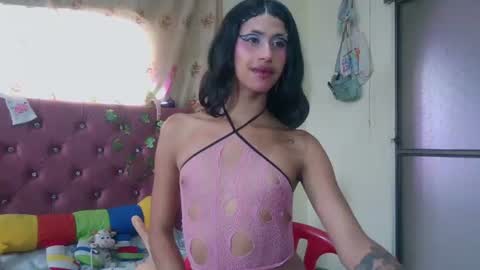 Snapshot of putiputisexo chatting on July 19, 3:49 pm putinaicolls online show from July 19, 3:49 pm