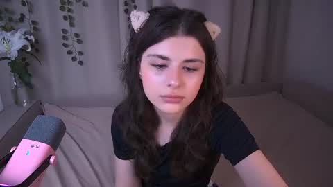 Snapshot of pyro_flerrr chatting on June 13, 8:51 pm Ava online show from June 13, 8:51 pm