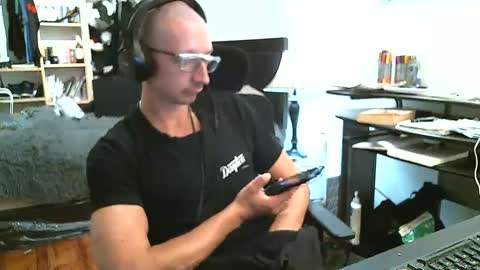 Snapshot of quantumcollapse chatting on September 30, 6:07 am quantumcollapse online show from September 30, 6:07 am