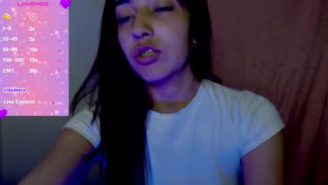 Snapshot of quee_tiana chatting on November 9, 10:52 pm your princess online show from November 9, 10:52 pm