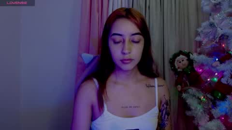 Snapshot of quee_tiana chatting on December 15, 11:53 pm your princess online show from December 15, 11:53 pm