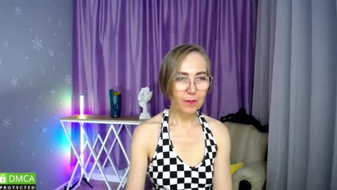 Snapshot of queen_a_n_i chatting on November 2, 4:20 pm A N I Ill be here on December 1st online show from November 2, 4:20 pm