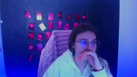 Amelie online show from February 25, 12:37 pm