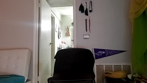 Snapshot of queen_anita chatting on June 18, 11:20 pm QnAnitaDix online show from June 18, 11:20 pm