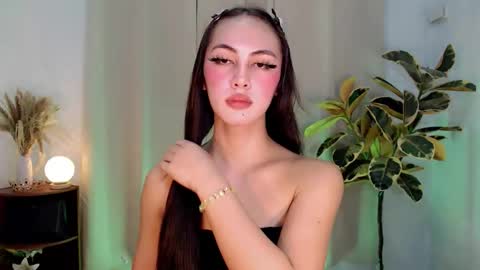 queen_danaya online show from April 4, 10:02 am