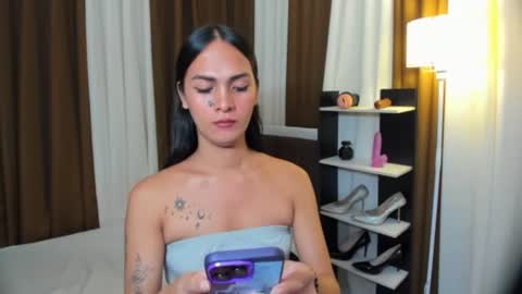 Snapshot of queen_dyosa chatting on November 18, 11:15 pm Queen Dyosa online show from November 18, 11:15 pm