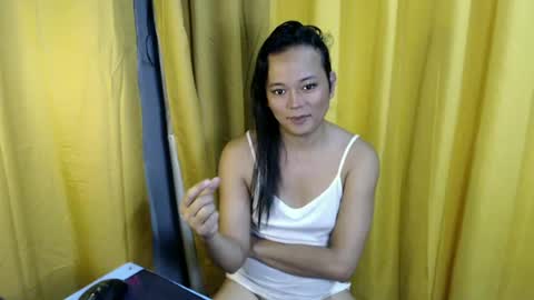 queen_ennah online show from June 14, 2:24 am
