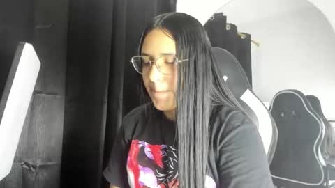 queen_findom1 online show from November 8, 8:51 pm