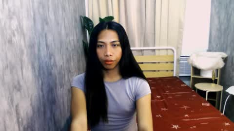 Snapshot of queen_gia chatting on April 11, 7:45 am queen_gia online show from April 11, 7:45 am