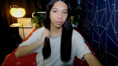 Snapshot of queen_gia chatting on May 3, 4:29 am queen_gia online show from May 3, 4:29 am