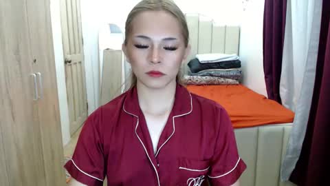 shawny online show from May 3, 2:06 am