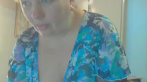 queen_jane8 online show from January 12, 1:16 pm