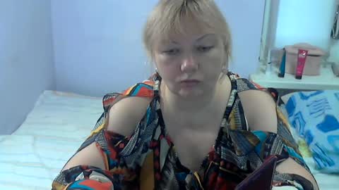 Snapshot of queen_jane8 chatting on July 2, 7:14 am queen_jane8 online show from July 2, 7:14 am