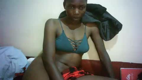Snapshot of queen_joan chatting on February 16, 8:00 pm queen_joan online show from February 16, 8:00 pm