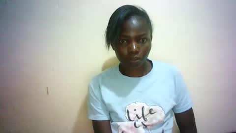 Snapshot of queen_joan chatting on February 24, 1:02 am queen_joan online show from February 24, 1:02 am
