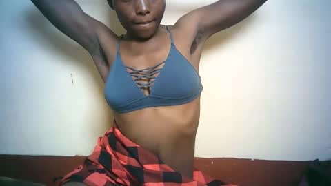Snapshot of queen_joan chatting on February 27, 7:01 am queen_joan online show from February 27, 7:01 am