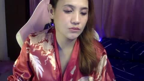 Snapshot of queen_kur chatting on December 1, 8:31 pm QueenHennessy online show from December 1, 8:31 pm