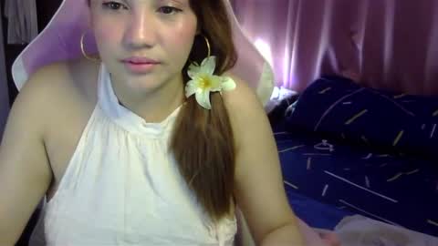 Snapshot of queen_kur chatting on January 18, 6:43 pm QueenHennessy online show from January 18, 6:43 pm