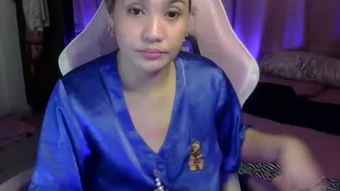 Snapshot of queen_kur chatting on February 1, 7:02 pm QueenHennessy online show from February 1, 7:02 pm