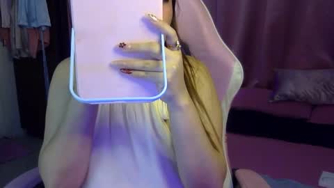 Snapshot of queen_kur chatting on February 23, 11:22 am QueenHennessy online show from February 23, 11:22 am