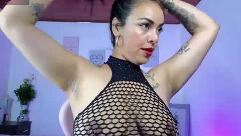 QueenNyx online show from July 1, 10:20 pm