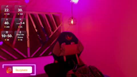   online show from October 1, 11:16 am