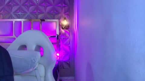   online show from April 30, 12:00 pm