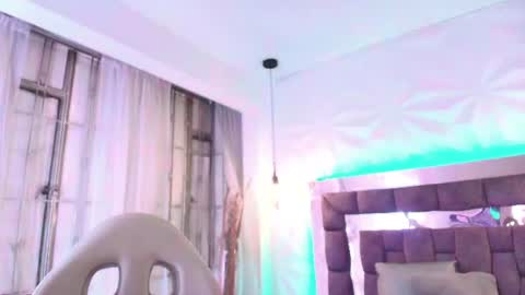   online show from June 19, 12:09 pm