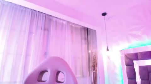  online show from June 23, 12:14 pm