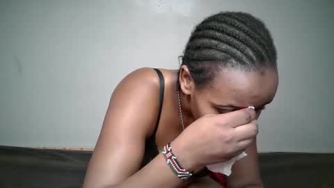 queen_pretty11 online show from April 26, 4:43 am