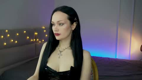 Snapshot of queenaliss chatting on May 24, 4:39 am Your world and the universe Aliss online show from May 24, 4:39 am