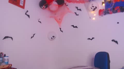 Snapshot of queenalya_ chatting on October 26, 1:22 am Ahlya online show from October 26, 1:22 am