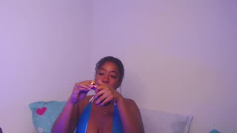 Snapshot of queenalya_ chatting on November 16, 11:43 pm Ahlya online show from November 16, 11:43 pm
