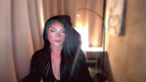 Snapshot of queenarthalia chatting on January 26, 12:54 pm ARTHA online show from January 26, 12:54 pm