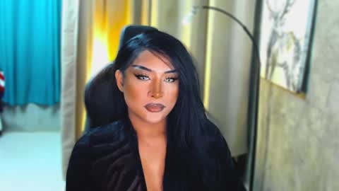 Snapshot of queenarthalia chatting on March 10, 5:33 am ARTHA online show from March 10, 5:33 am