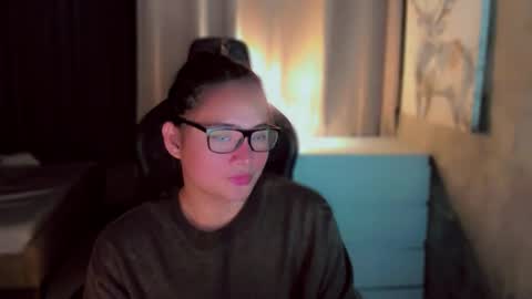 Snapshot of queenarthalia chatting on November 22, 8:57 am ARTHA online show from November 22, 8:57 am