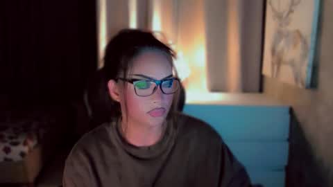 Snapshot of queenarthalia chatting on January 17, 11:08 pm ARTHA online show from January 17, 11:08 pm