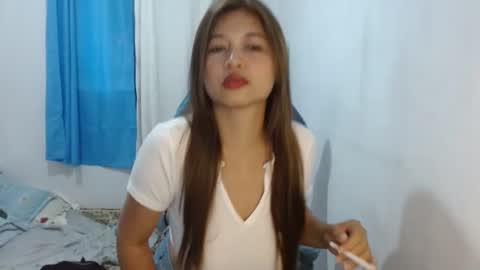 Snapshot of queenboba chatting on December 22, 11:31 pm queen online show from December 22, 11:31 pm