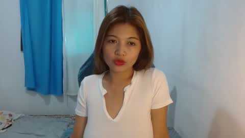 Snapshot of queenboba chatting on January 30, 1:44 am queen online show from January 30, 1:44 am