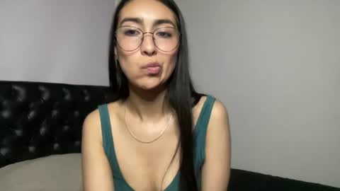 queenbyte_18 online show from July 16, 8:48 pm