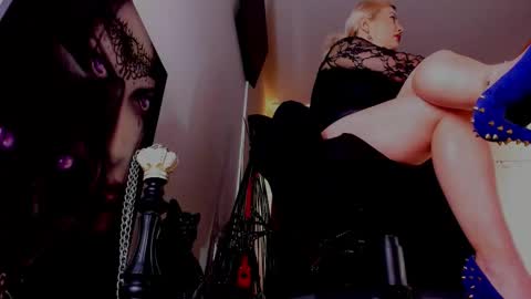 Misscatsnow online show from March 13, 8:10 am