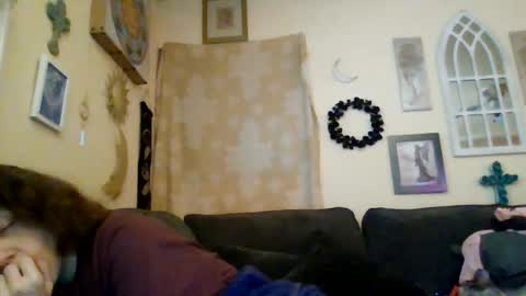 Snapshot of queencrimsonlvx chatting on June 13, 7:12 pm queencrimsonlvx online show from June 13, 7:12 pm