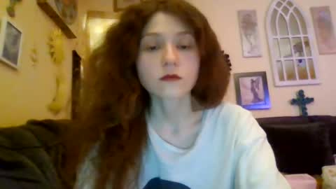 Snapshot of queencrimsonlvx chatting on July 21, 3:20 am queencrimsonlvx online show from July 21, 3:20 am