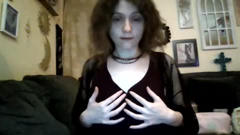Snapshot of queencrimsonlvx chatting on July 30, 12:48 pm queencrimsonlvx online show from July 30, 12:48 pm