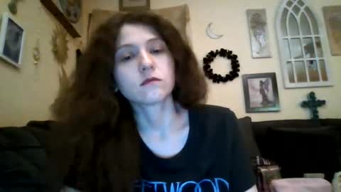 Snapshot of queencrimsonlvx chatting on July 31, 10:36 am queencrimsonlvx online show from July 31, 10:36 am