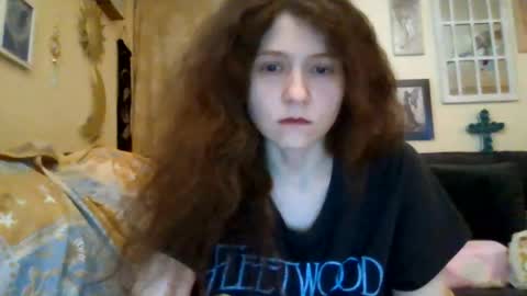 Snapshot of queencrimsonlvx chatting on August 1, 5:12 pm queencrimsonlvx online show from August 1, 5:12 pm