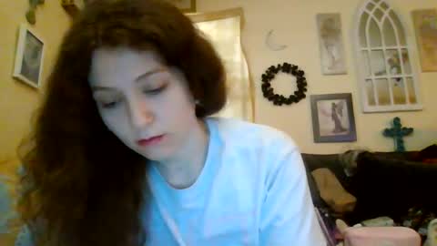 Snapshot of queencrimsonlvx chatting on August 7, 1:51 am queencrimsonlvx online show from August 7, 1:51 am