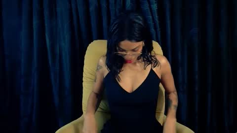 Snapshot of queendom_ing chatting on January 18, 10:06 pm Sweet Goddess online show from January 18, 10:06 pm