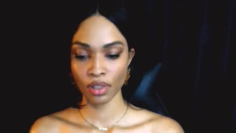 Snapshot of queendom_ing chatting on December 21, 1:35 am Sweet Goddess online show from December 21, 1:35 am